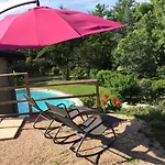Rum i privatbostad Moulin A Vent De Prentygarde En Dordogne *