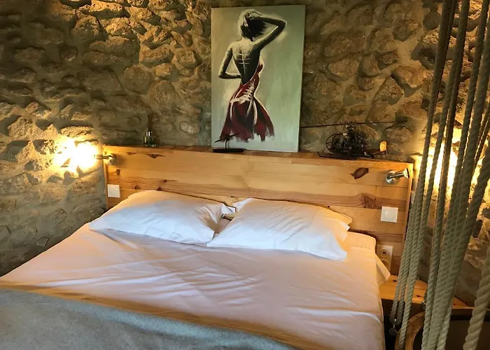 Moulin A Vent De Prentygarde En Dordogne Vélines