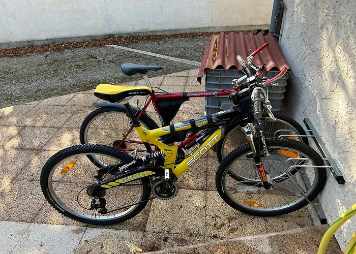 Moulin A Vent De Prentygarde En Dordogne * Vélines
