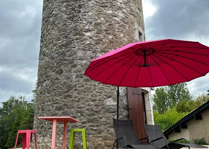 Moulin A Vent De Prentygarde En Dordogne
