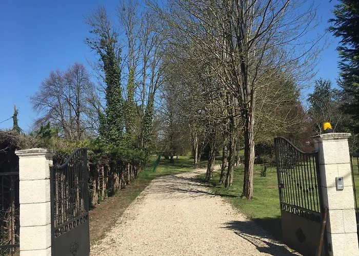 Moulin A Vent De Prentygarde En Dordogne Habitación en casa particular Vélines