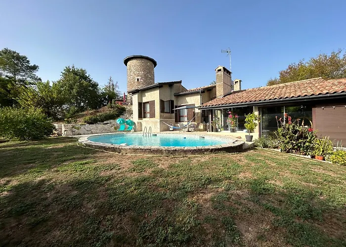 Moulin A Vent De Prentygarde En Dordogne Habitación en casa particular